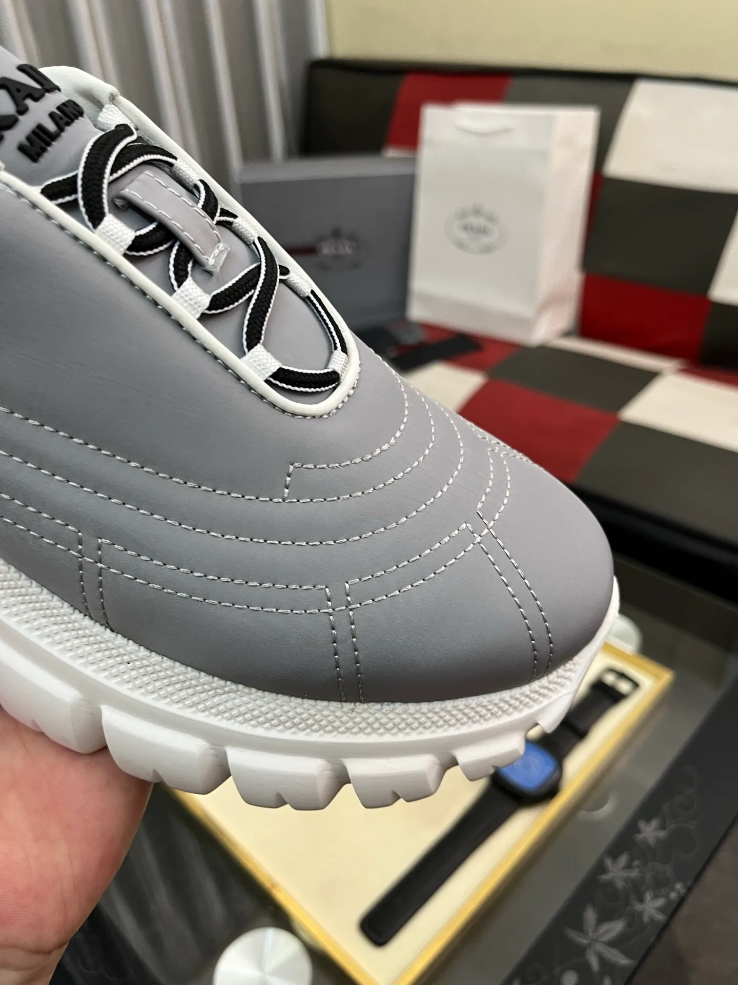 Men's shoes 💰560⌚️⌚️【PRADA】Prada - high-end quality original order 🔍🔍🔍 casual sports shoes - Upper: imported 🔝 Napa calfskin, pebbled calfskin, branded epoxy hollow mesh canvas, shoe body sewn with branded metal fasteners - Lining: water-dyed cowhide - Outsole: ultra-light TPU foam rubber; two-color molded outsole -Ultra-high quality control, fine workmanship, highlighting (high-end, nobility, class) -Size: 38-445️⃣colors available